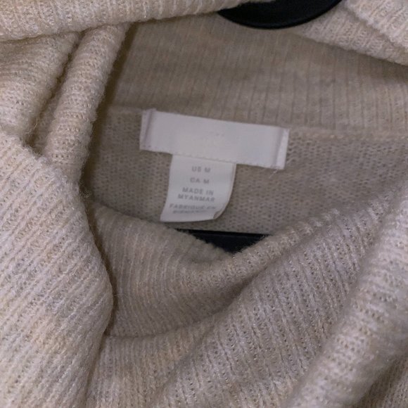 H&M Sweater Dress - Picture 2 of 2